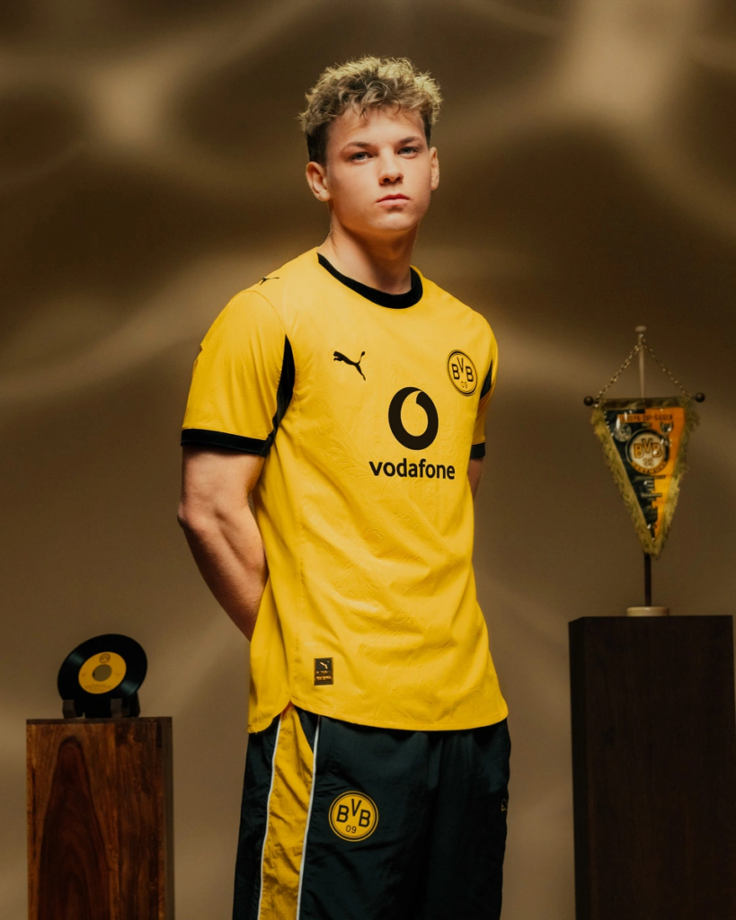 Stunning PUMA Borussia Dortmund 2025-26 Cup Jersey